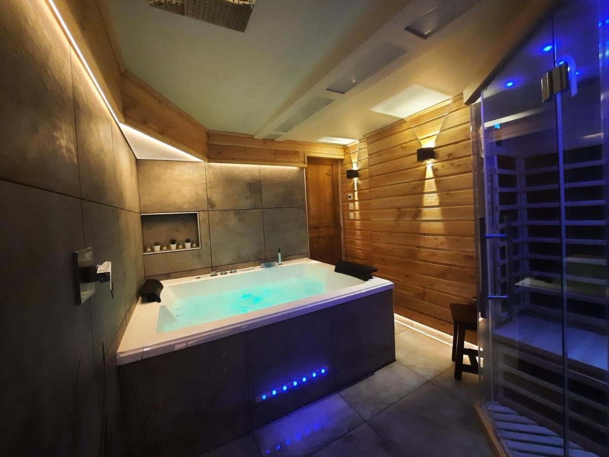 Maison Centre Ville Historique - Bain A Remous, Sauna, Cour Exterieure Privative - Tout Peut Se Faire A Pied A 3Min Du Vieux Port, 10Min De La Plage, 3Min D'Un Parking Gratuit, Restaurants, Boutiques, Muses, Etc Ονφλέρ Εξωτερικό φωτογραφία